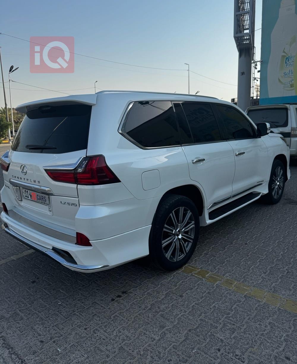 Lexus LX